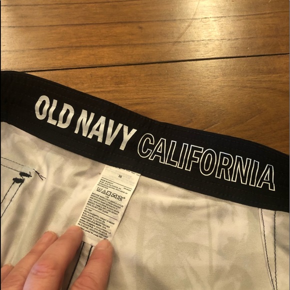 Men’s swimwear never worn - Picture 2 of 4